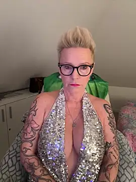 German Milf online show from 11/28/25, 01:58