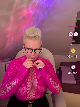 German Milf online show from 05/19/26, 12:55