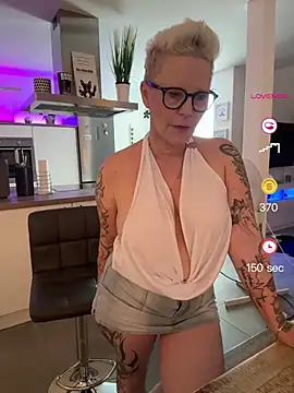 German Milf online show from 05/27/26, 01:08