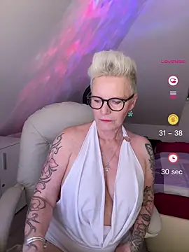 German Milf online show from 05/30/26, 12:46