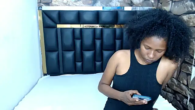 Snapshot of lizeth_keilyn chatting on 12/31/24, 01:30 lizeth keilyn online show from 12/31/24, 01:30