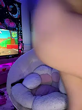 Snapshot of Cutiepiespanks chatting on 11/09/25, 07:56 Cutiepiespanks online show from 11/09/25, 07:56