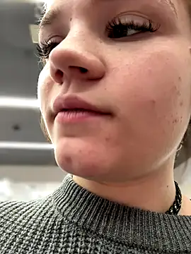 Snapshot of Cutiepiespanks chatting on 11/20/25, 09:36 Cutiepiespanks online show from 11/20/25, 09:36