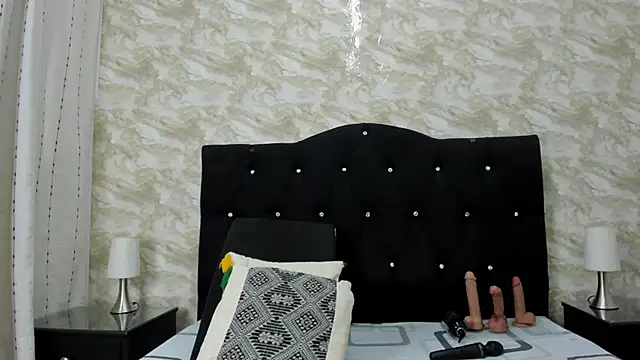 Keira Lennox online show from 10/25/25, 12:02