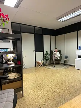 EmaSalis online show from 01/08/25, 01:20