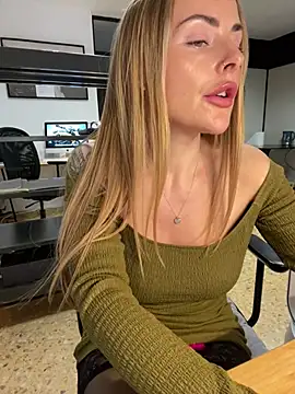 EmaSalis online show from 02/05/25, 12:17