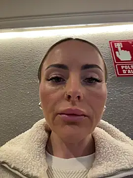 EmaSalis online show from 11/17/25, 08:20