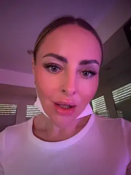 EmaSalis online show from 04/11/26, 09:57