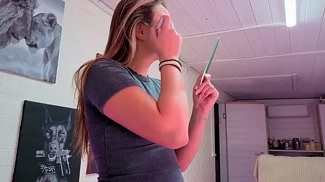 Snapshot of Misss_Vikk chatting on 12/05/25, 06:22 Misss Vikk online show from 12/05/25, 06:22