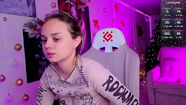 Snapshot of Misss_Vikk chatting on 12/15/25, 06:28 Misss Vikk online show from 12/15/25, 06:28