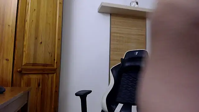 Snapshot of Lisakisss chatting on 03/14/25, 07:48 Lisakisss online show from 03/14/25, 07:48