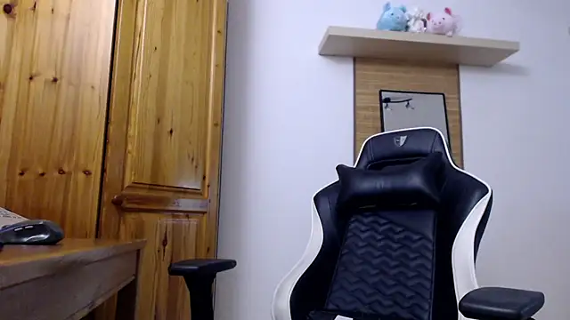 Snapshot of Lisakisss chatting on 09/27/25, 06:51 Lisakisss online show from 09/27/25, 06:51