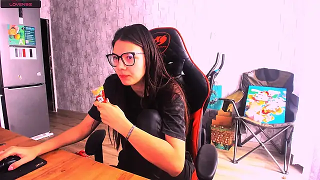 MollyLollipop online show from 03/11/25, 04:43