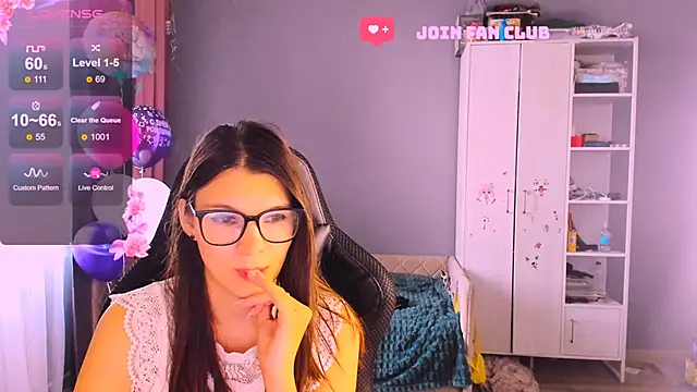 MollyLollipop online show from 10/29/25, 06:37