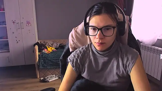 MollyLollipop online show from 12/04/25, 04:22