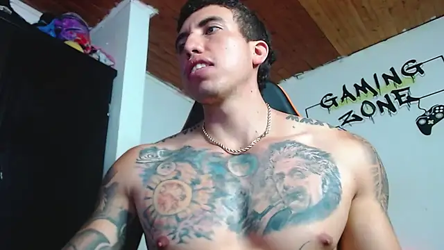 Snapshot of Adam_Hudsond chatting on 03/08/25, 12:30 Adam Hudsond online show from 03/08/25, 12:30