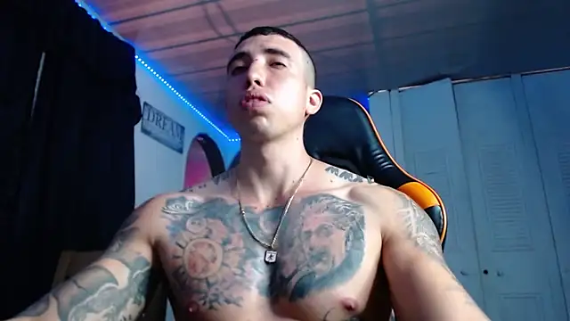 Snapshot of Adam_Hudsond chatting on 10/14/25, 12:50 Adam Hudsond online show from 10/14/25, 12:50