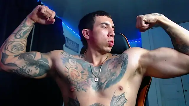 Snapshot of Adam_Hudsond chatting on 10/29/25, 01:52 Adam Hudsond online show from 10/29/25, 01:52