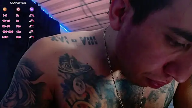 Snapshot of Adam_Hudsond chatting on 11/09/25, 12:58 Adam Hudsond online show from 11/09/25, 12:58