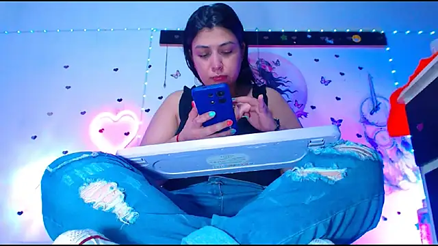 Snapshot of oliviarodriguez2u chatting on 05/06/26, 09:53 oliviarodriguez2u online show from 05/06/26, 09:53