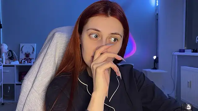 Uniarten online show from 02/11/25, 08:20