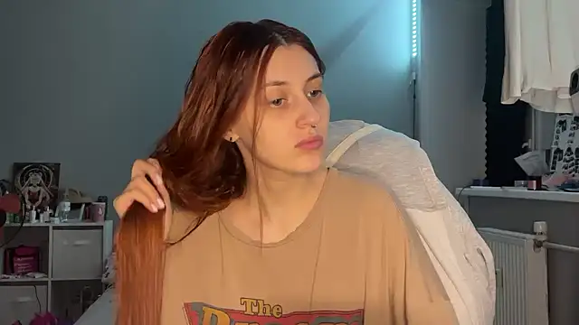 Uniarten online show from 10/16/25, 05:47