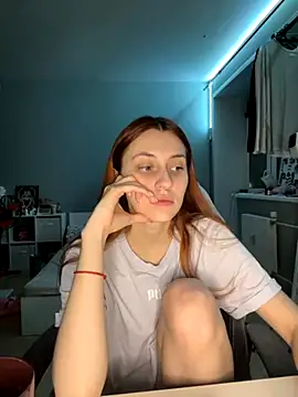 Uniarten online show from 10/21/25, 07:14