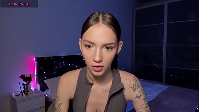 SophieCatty online show from 03/25/26, 04:18
