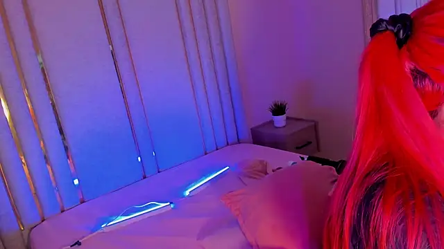 Snapshot of Saekohofman chatting on 11/05/25, 04:12 Saekohofman online show from 11/05/25, 04:12