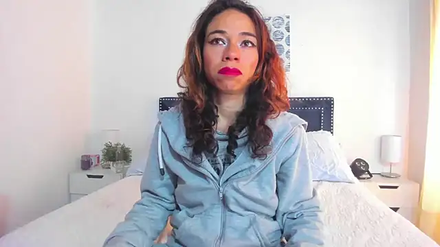 ZulyMichels online show from 02/12/25, 03:49