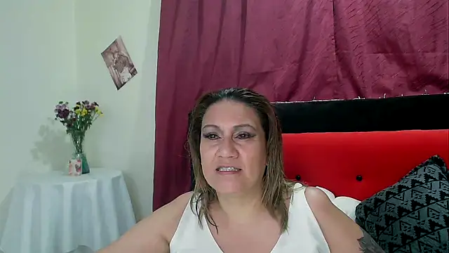 yayita mature online show from 01/10/25, 12:04