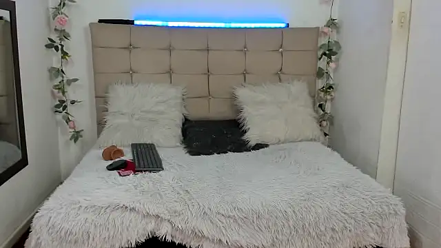 yayita mature online show from 11/13/25, 03:11