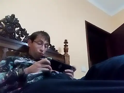 Snapshot of White_rabbit_ chatting on 12/16/24, 08:48 White rabbit  online show from 12/16/24, 08:48