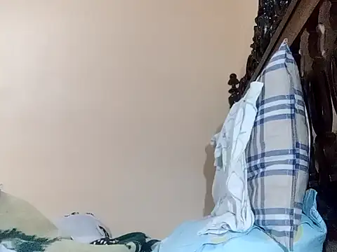 Snapshot of White_rabbit_ chatting on 12/22/24, 11:41 White rabbit  online show from 12/22/24, 11:41