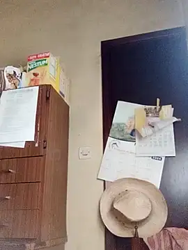 Snapshot of White_rabbit_ chatting on 01/21/25, 02:37 White rabbit  online show from 01/21/25, 02:37