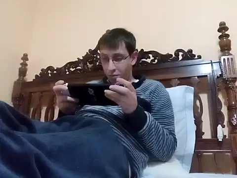 Snapshot of White_rabbit_ chatting on 01/21/25, 09:15 White rabbit  online show from 01/21/25, 09:15