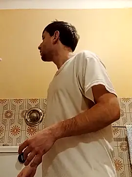 Snapshot of White_rabbit_ chatting on 02/20/25, 08:47 White rabbit  online show from 02/20/25, 08:47