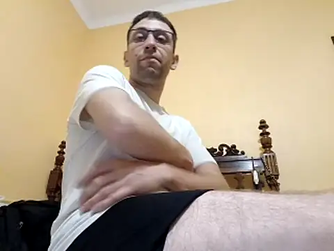 Snapshot of White_rabbit_ chatting on 10/30/25, 09:04 White rabbit  online show from 10/30/25, 09:04