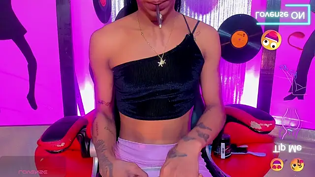 nickyminach  online show from 03/24/26, 07:19