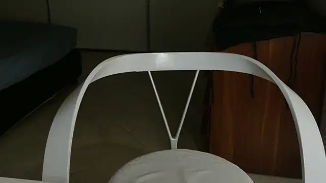 Snapshot of amara_2022 chatting on 11/05/25, 10:21 amara 2022 online show from 11/05/25, 10:21