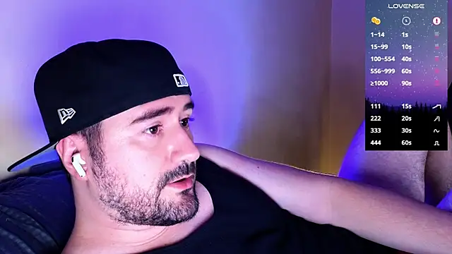 Snapshot of DominantTheo chatting on 02/07/25, 06:14 DominantTheo online show from 02/07/25, 06:14