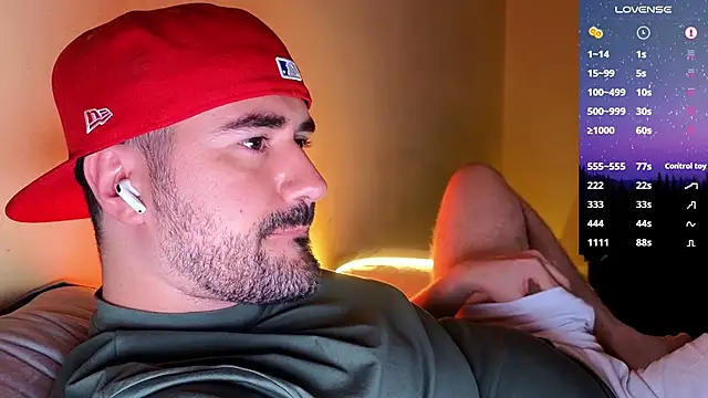 DominantTheo online show from 11/13/25, 03:38