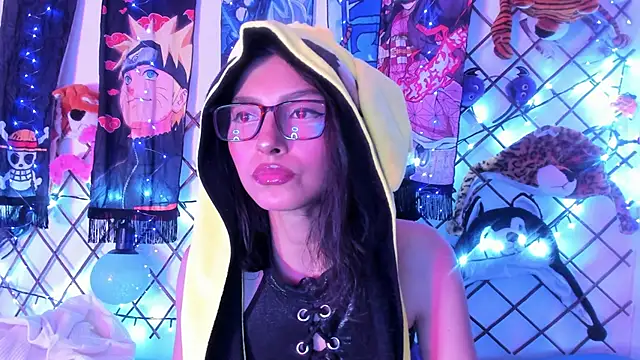 Snapshot of Alice_jacobs1 chatting on 02/10/25, 04:30 Alice jacobs1 online show from 02/10/25, 04:30