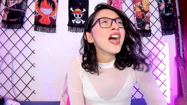 Snapshot of Alice_jacobs1 chatting on 10/15/25, 03:50 Alice jacobs1 online show from 10/15/25, 03:50