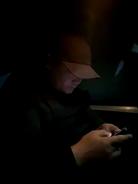 Snapshot of S00 chatting on 12/01/24, 11:36 S00 online show from 12/01/24, 11:36