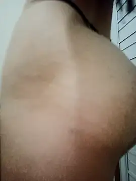 Snapshot of VIC22SECRET chatting on 03/14/25, 01:05 VIC22SECRET online show from 03/14/25, 01:05