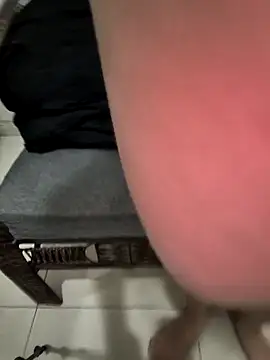 Snapshot of VIC22SECRET chatting on 10/29/25, 01:08 VIC22SECRET online show from 10/29/25, 01:08