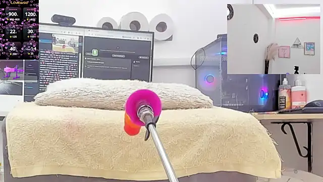 Paulina Davis  online show from 02/08/26, 12:36