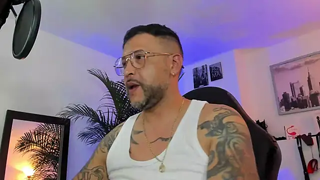 MrFrank tattoo online show from 01/21/25, 03:26