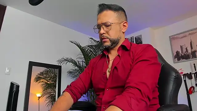 MrFrank tattoo online show from 01/26/25, 02:19